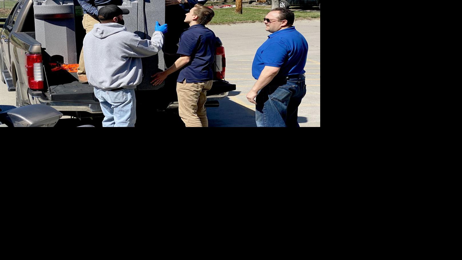 Omaha zoo donates mobile handwashing stations to homeless shelter with