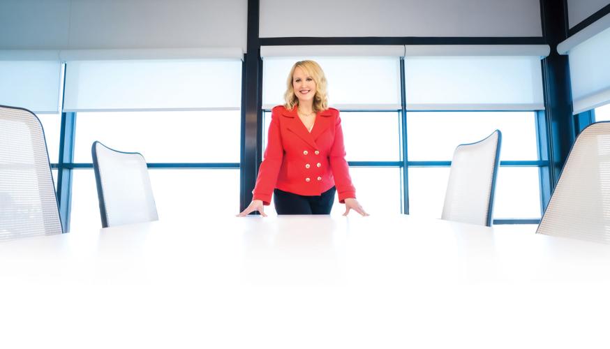 Jeana Goosmann CEO Legal for People who Lead_Gradient white.jpg