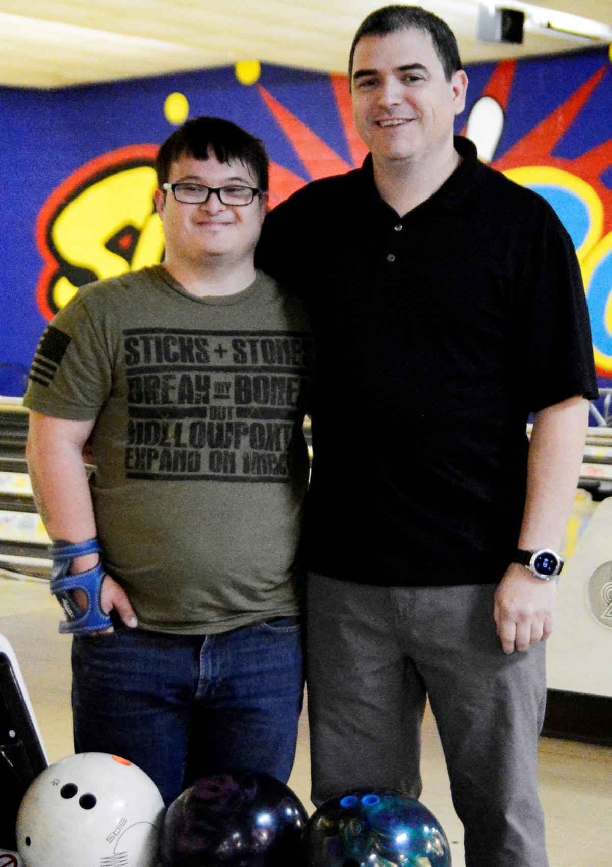 Grand Island Man With Down Syndrome Bowls Perfect Game State And Regional News Omaha Com