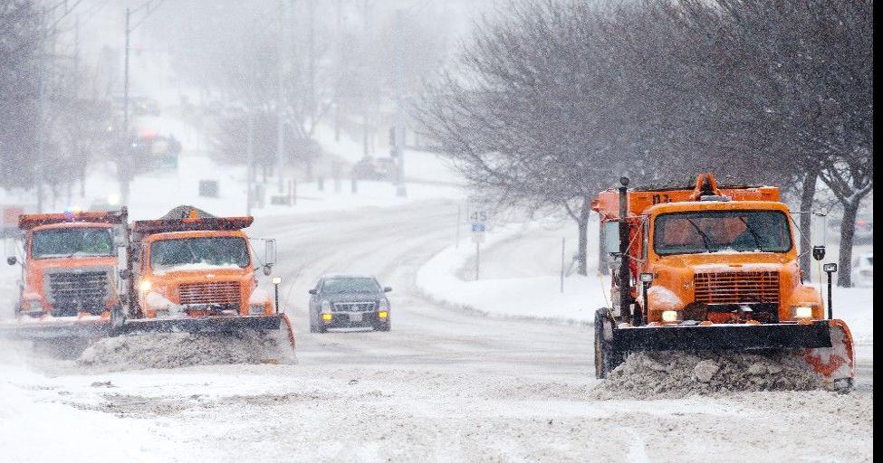 Council votes to replace six aging plows, still discussing plan to fix
