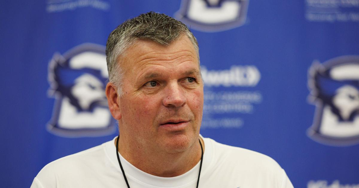 Video: Greg McDermott und die Spieler von Creighton vor dem College ...