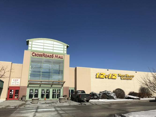 Westroads Mall takes on a new role: bridging e-commerce with brick & mortar