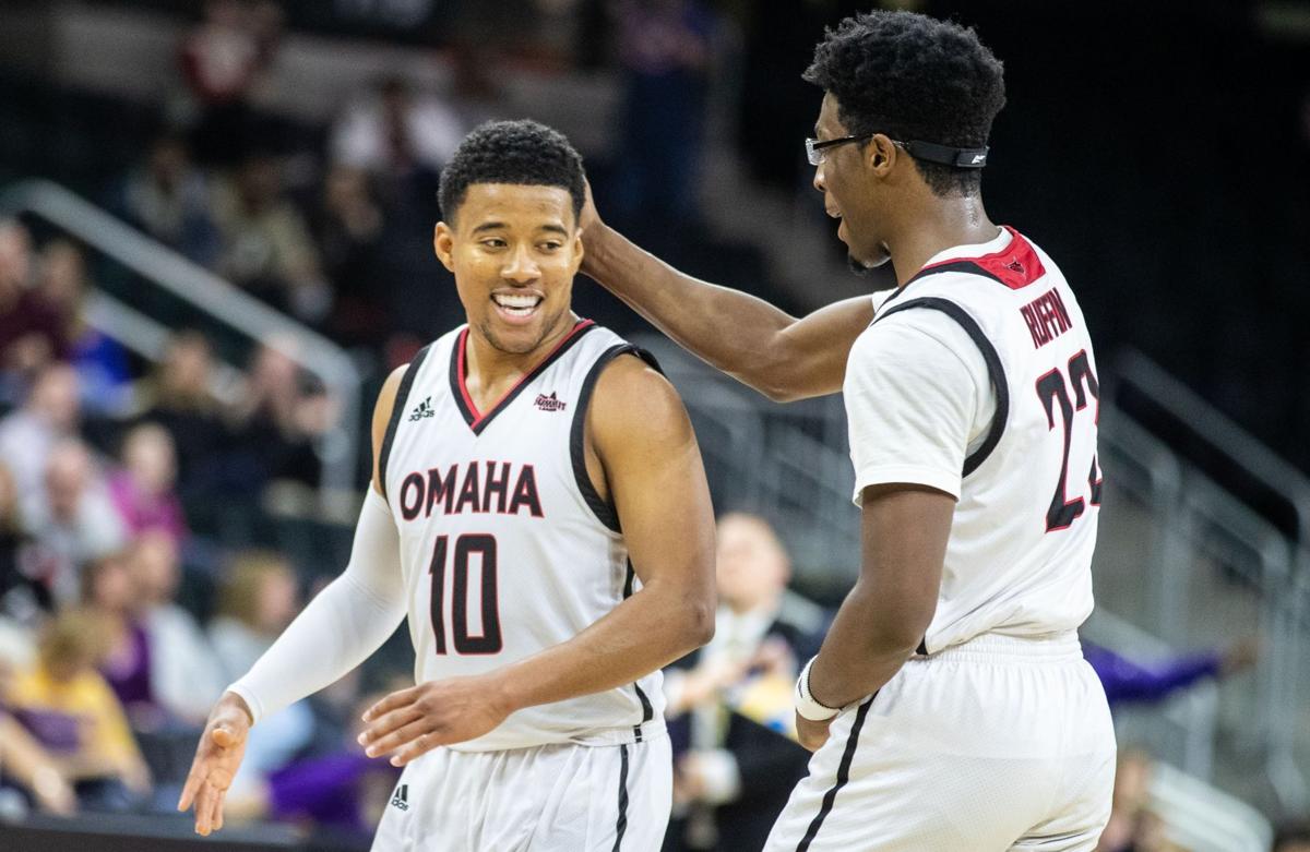 Coach Derrin Hansen knows season-opening tournament will test Mavs' depth