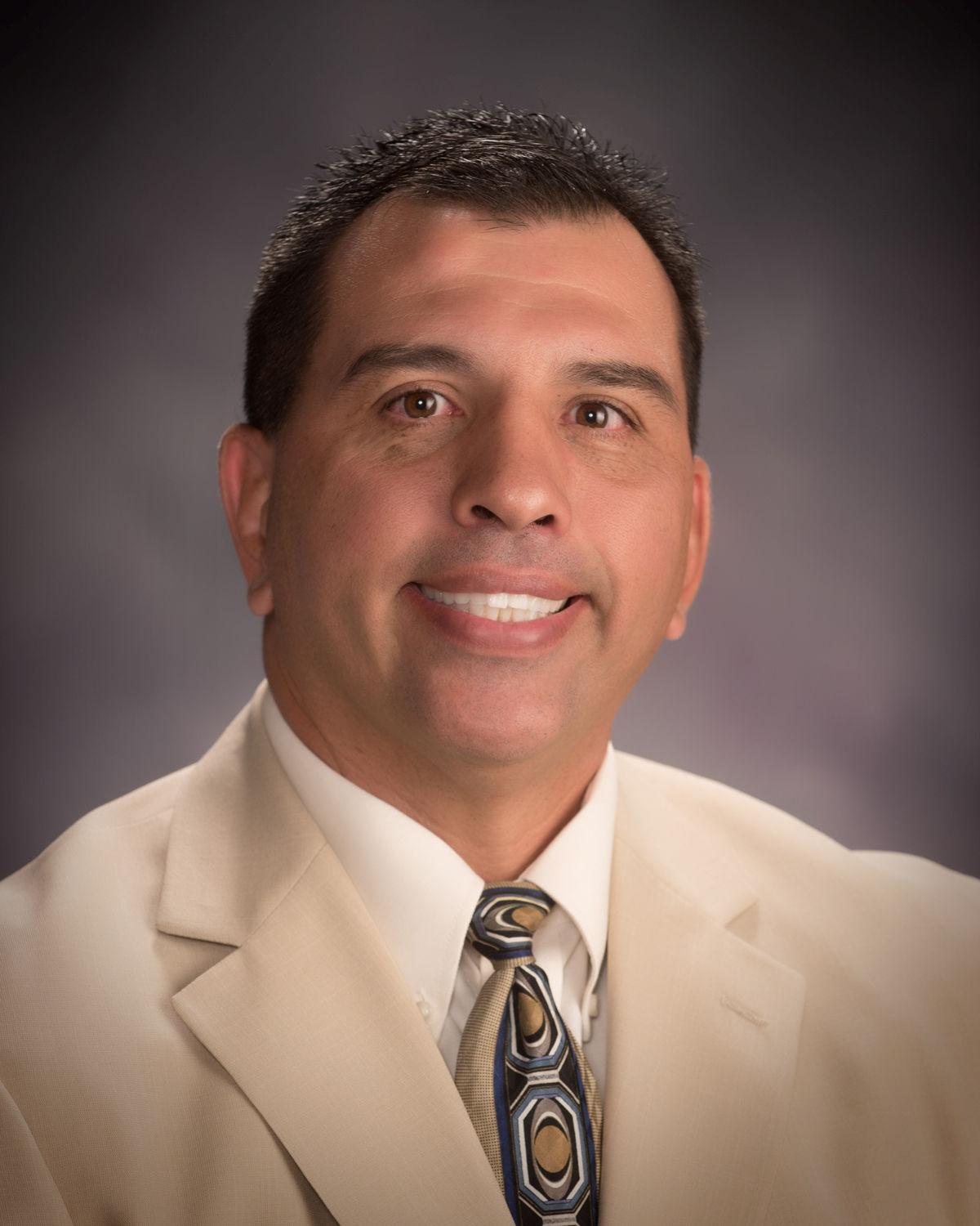 Umpire, four players join softball hall of fame