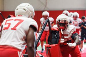 081126-owh-spo-huskerfb-nf-12