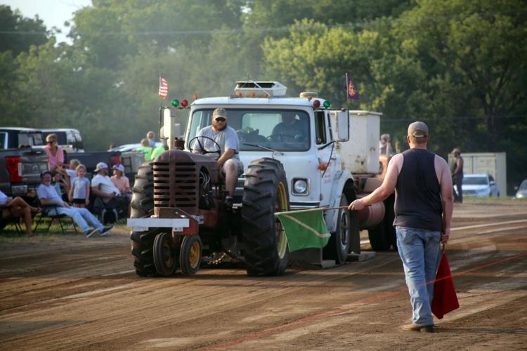 073124-sni-news-tractor-pull-3.jpg