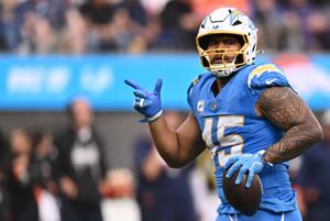 FOOTBALL-NFL-LAC-DEN/