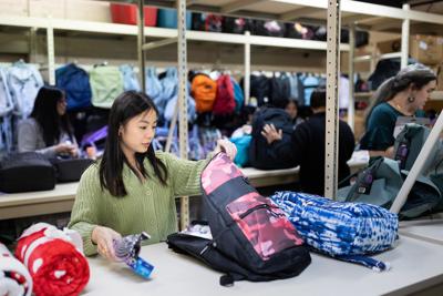 Students Give Back to the Omaha Community through Mavs Make a Difference