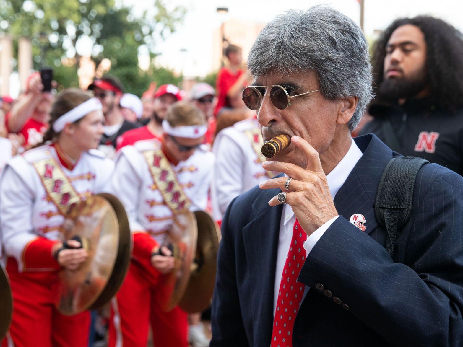 Shatel Nebraska Quarterbacks Guru Mario Verduzco Gives A New Meaning To Coach Speak Football Omaha Com