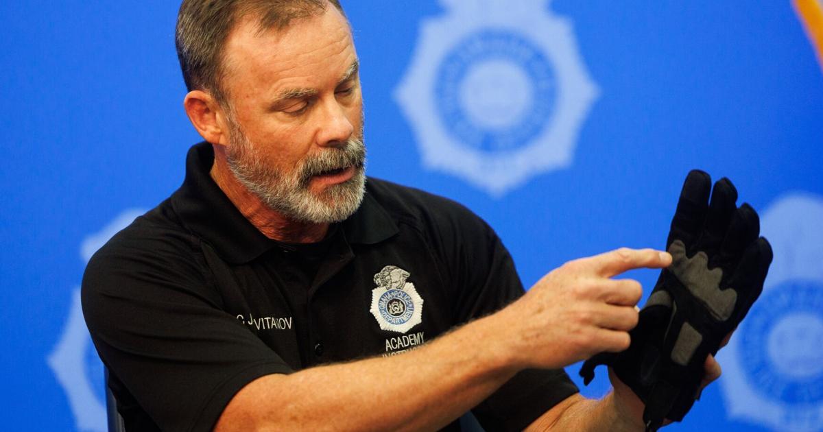 Omaha police use electric gloves ICE plans to buy