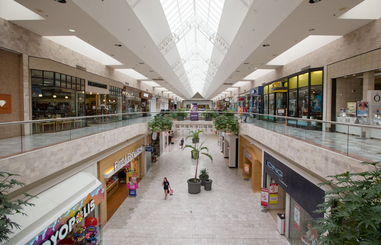 hollister oakview mall