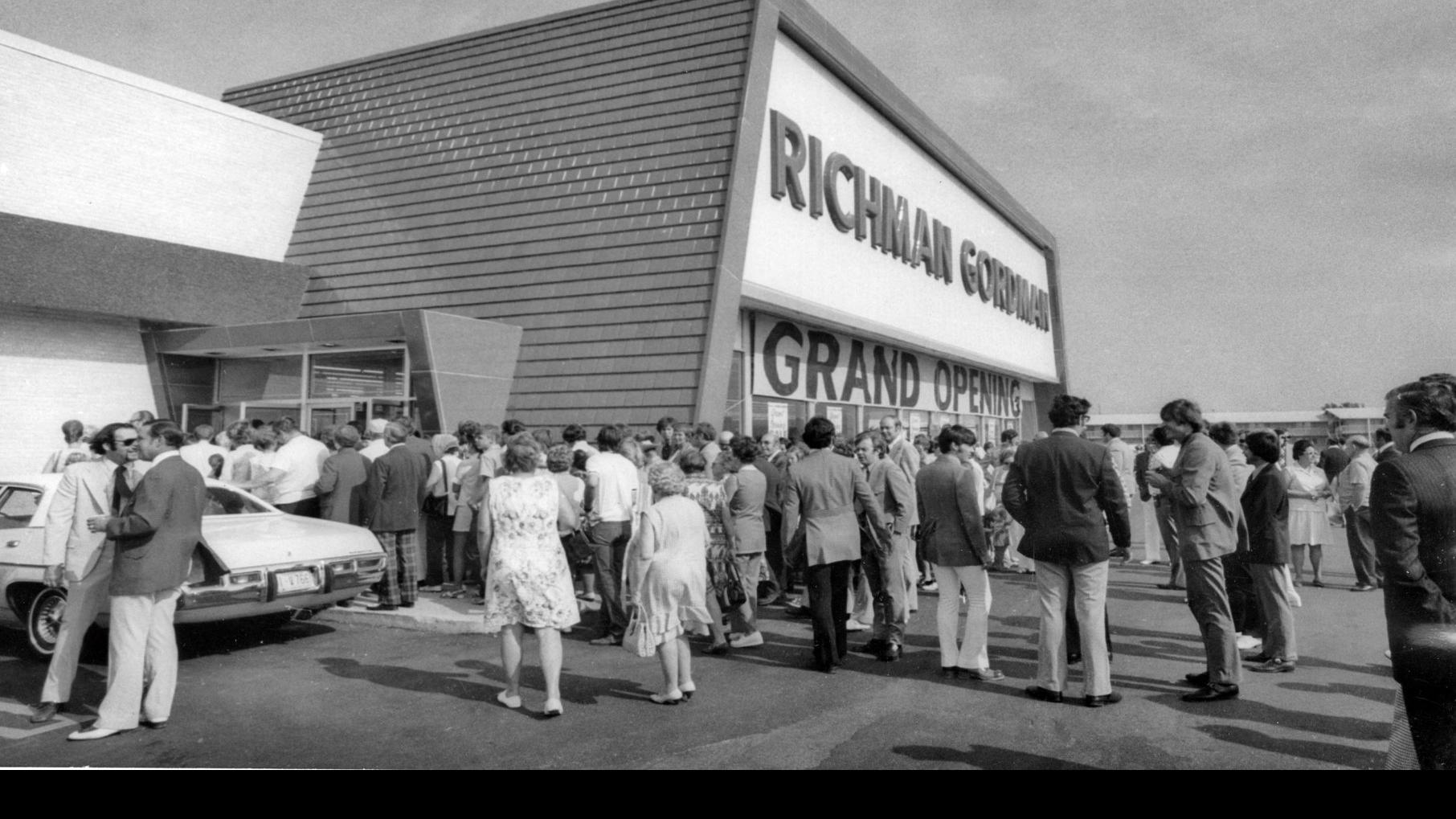 Timeline Gordmans Through The Years Money Omaha Com
