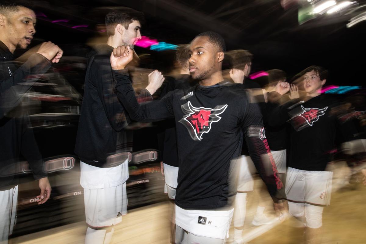 Photos Uno Men S Basketball Defeats Purdue Fort Wayne On Senior
