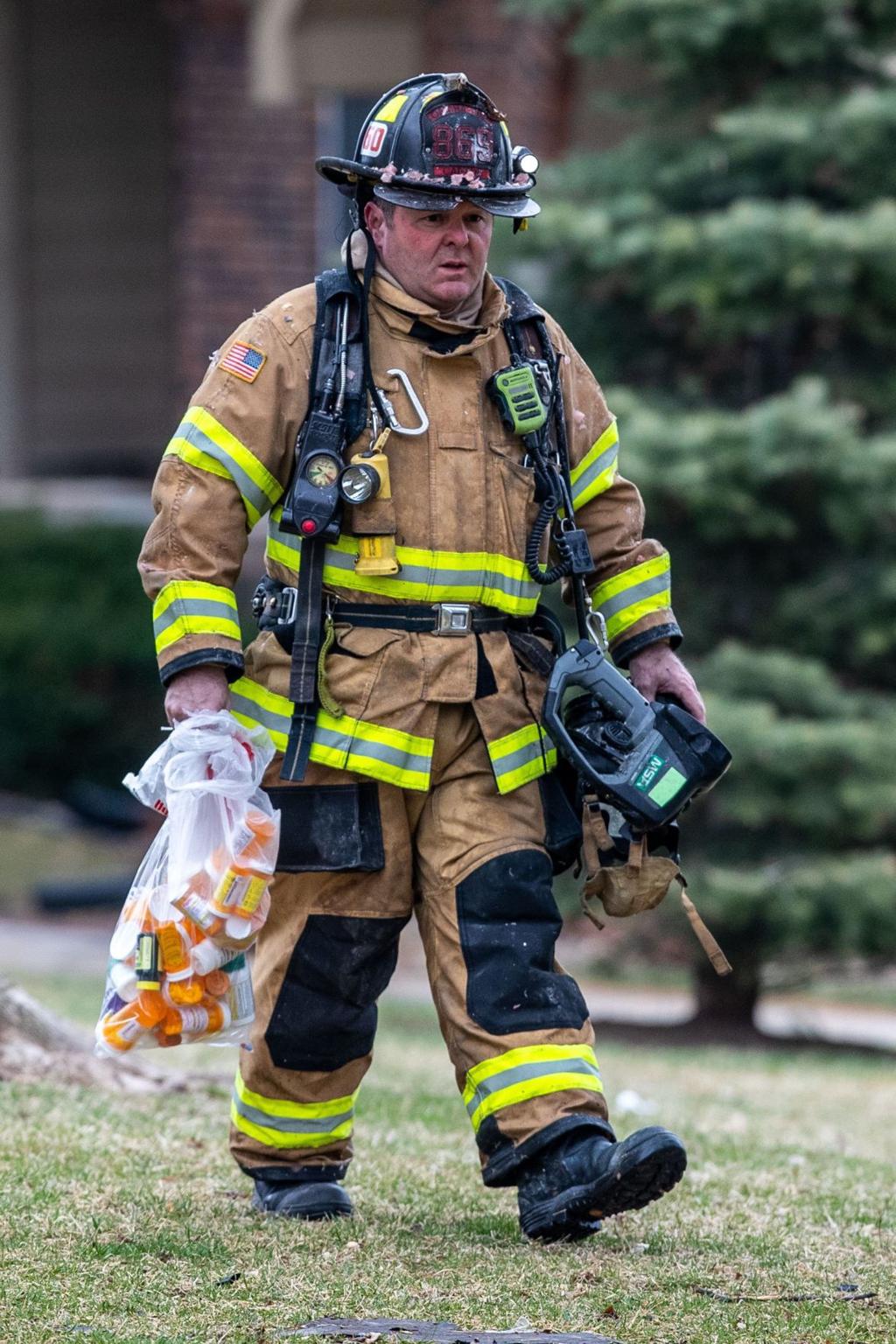 Fire Destroys Southwest Omaha Apartment Building Displaces 22 People Local News Omaha Com