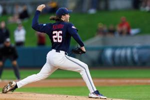 052926-owh-spo-ncaabase-nf-03
