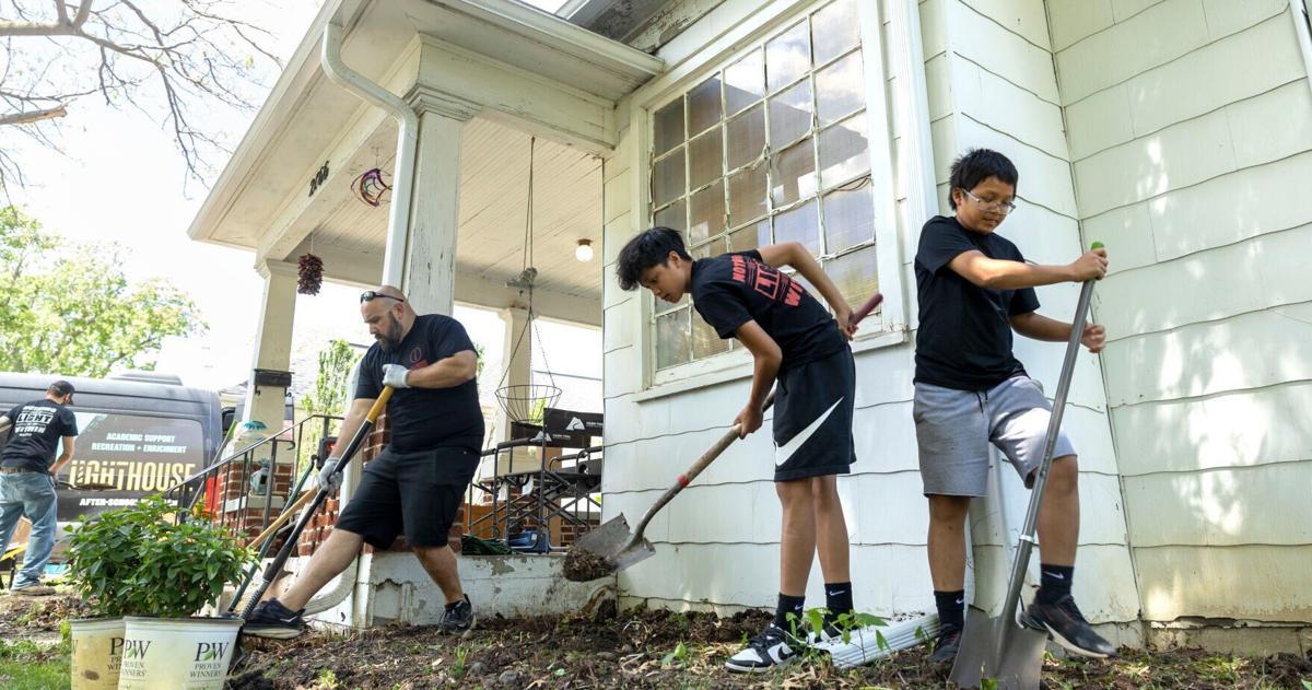 Jefferson Lighthouse Program Youths in Lighthouse program help out Lincoln neighbor — and yard — in need