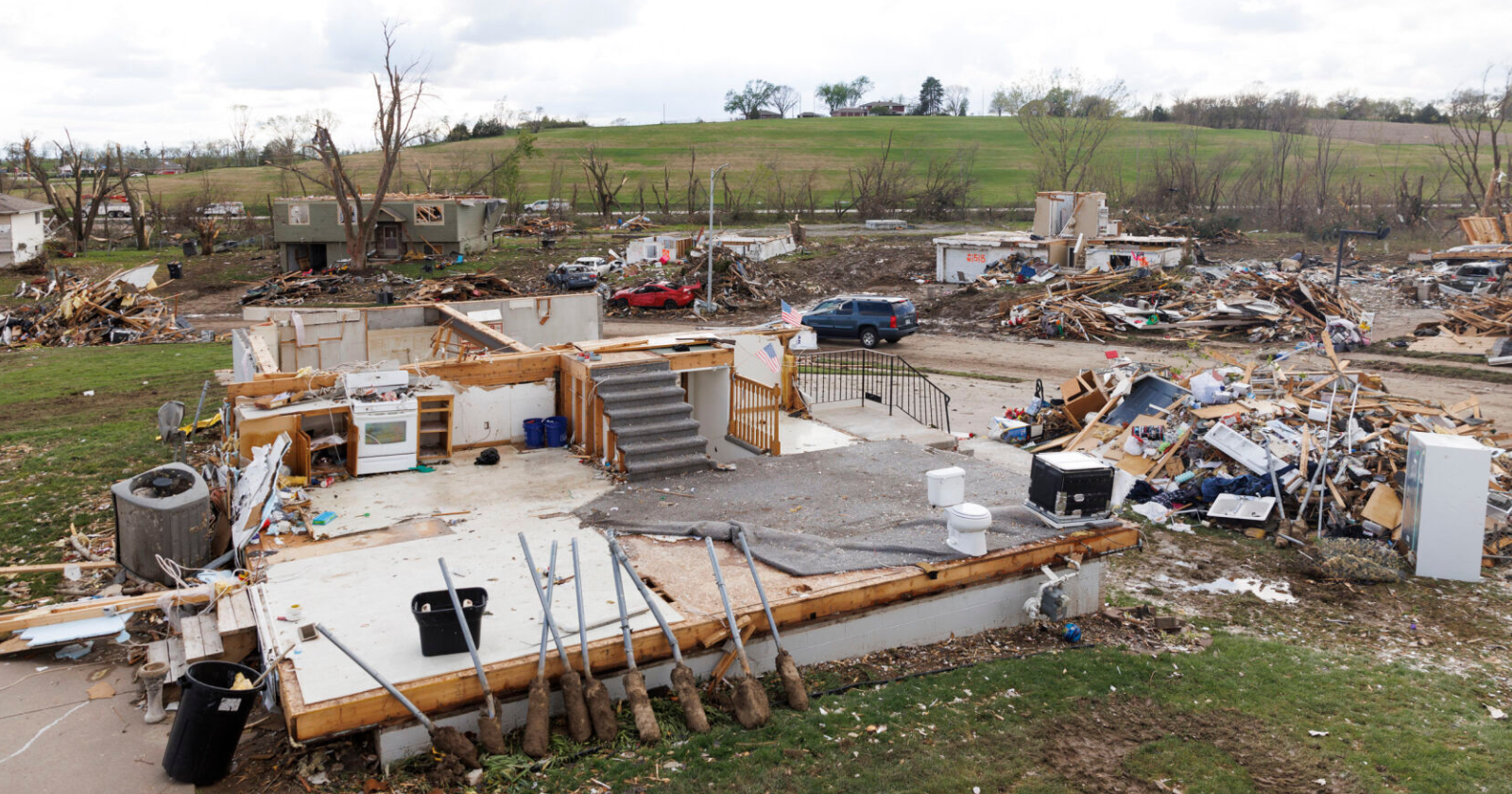 Tracing Omaha's destructive Arbor Day tornado and survivors - Vimarsana News