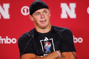 080426-owh-spo-huskerfb-nf-06