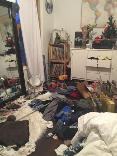 18-year-old steps on phone charger in messy room, tweets photos