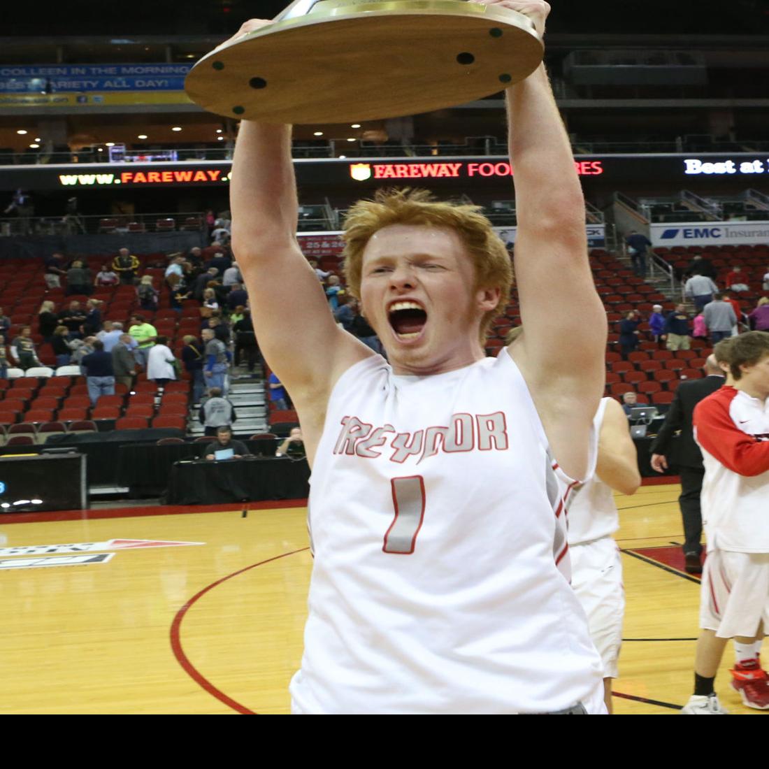 Iowa Class 2 A Treynor Wins First Boys State Basketball Title