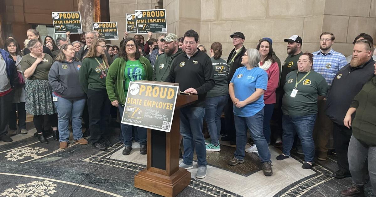 Nebraska employees union call for ‘wages that beat inflation’ near end of contract negotiations Nebraska employees union call for ‘wages that beat inflation’ near end of contract negotiations