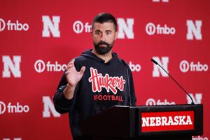 081126-owh-spo-huskerfb-nf-63