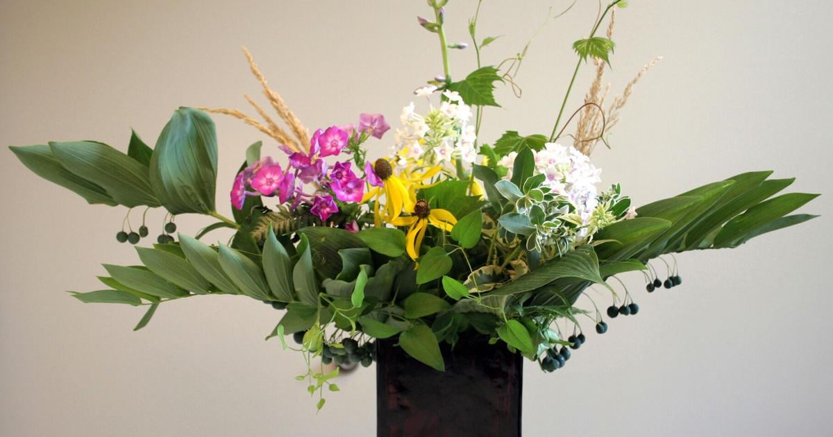 In the Garden: Cut flowers can brighten your house and your day | Home & Garden In the Garden: Cut flowers can brighten your house and your day | Home & Garden