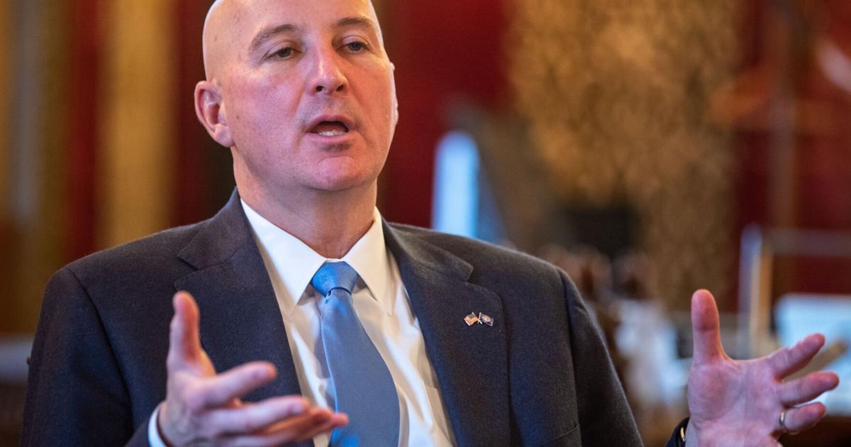 Despite pressure from teachers, Ricketts keeps vaccine focus on those ...