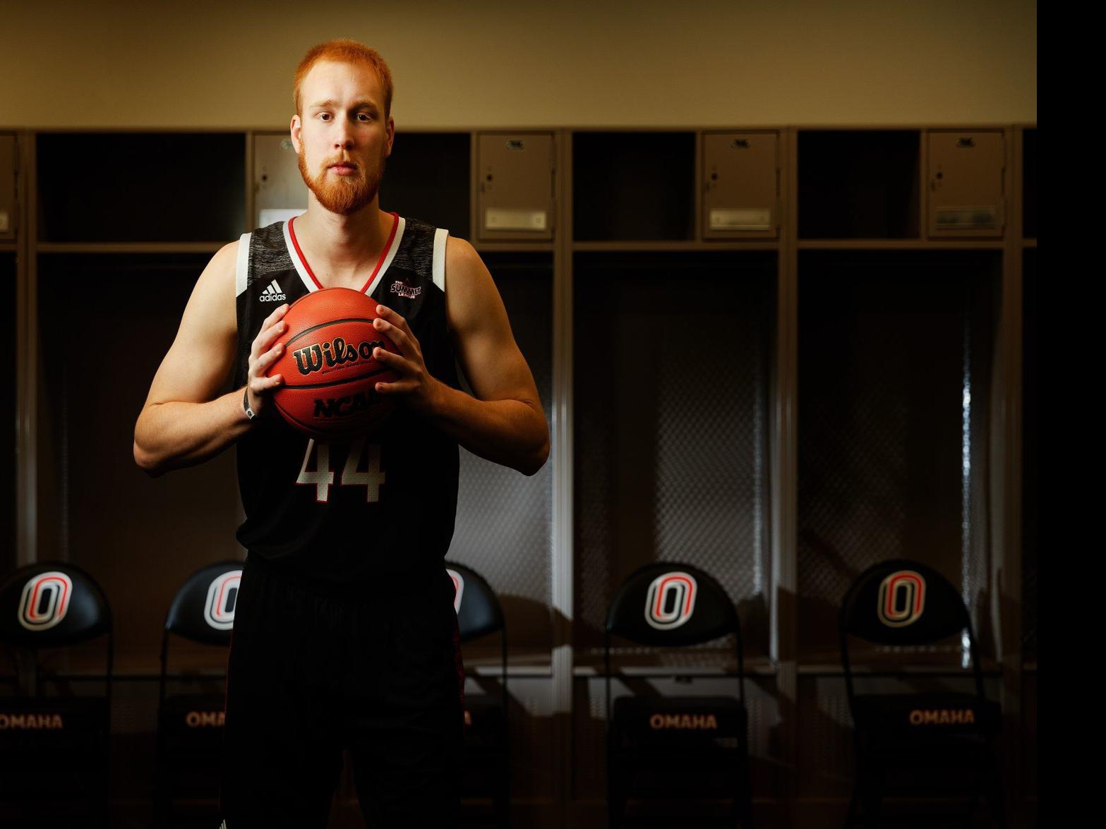 From Fremont To Germany Mitch Hahn S Senior Season At Uno Set Him