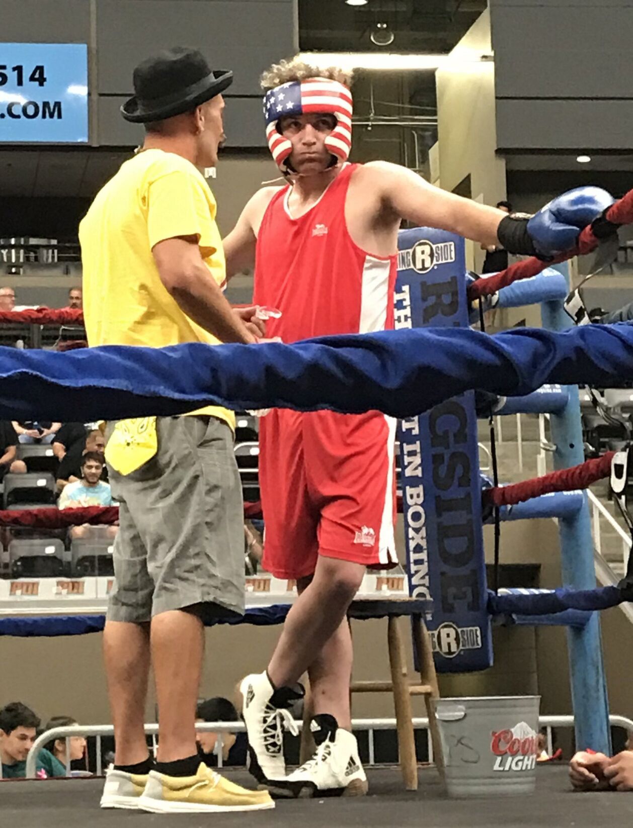 Do it one last time for Coach Lincolns Dylan Henry in his 10th National Golden Gloves
