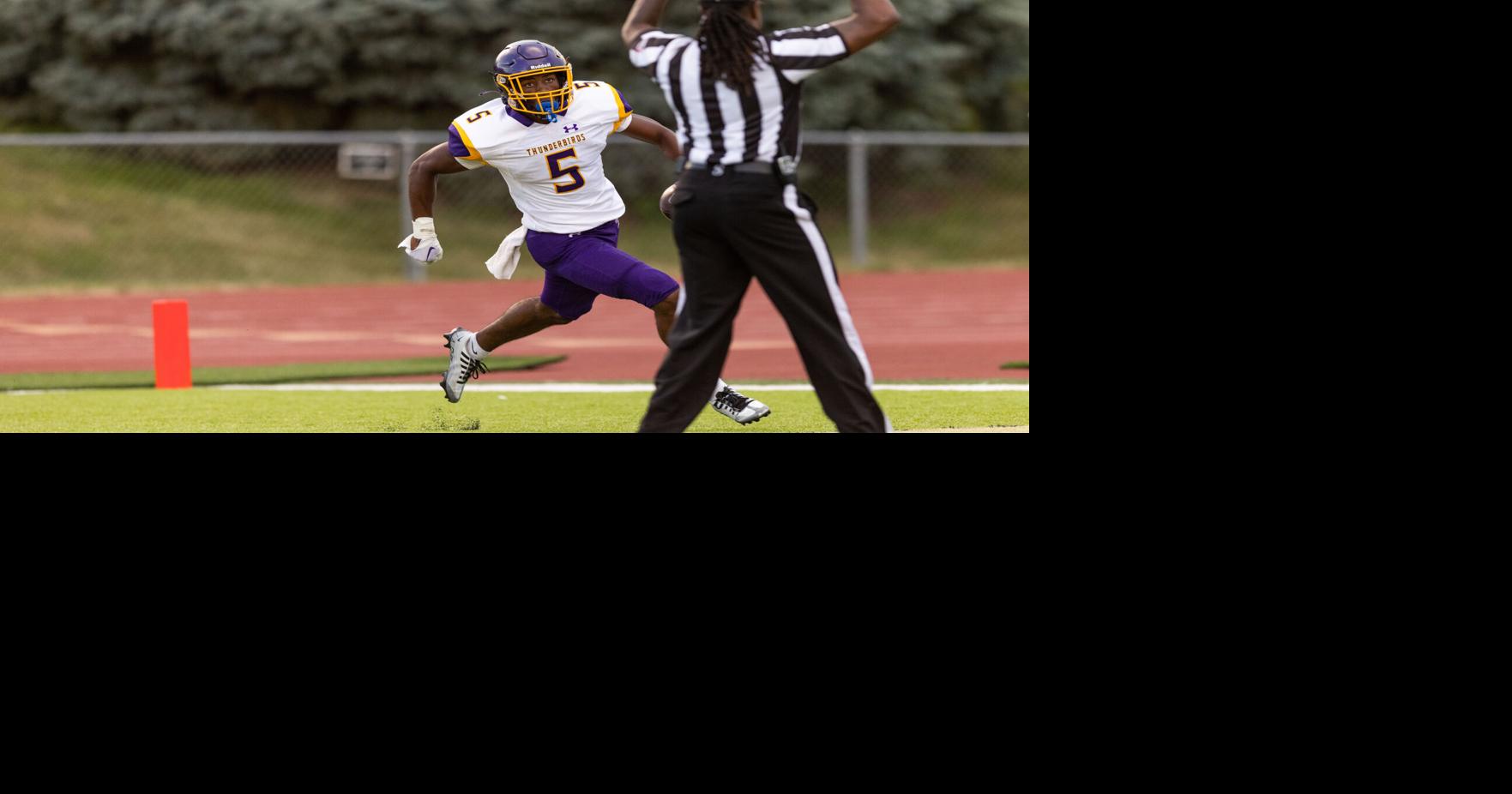 Late touchdown lifts Bellevue West over Creighton Prep