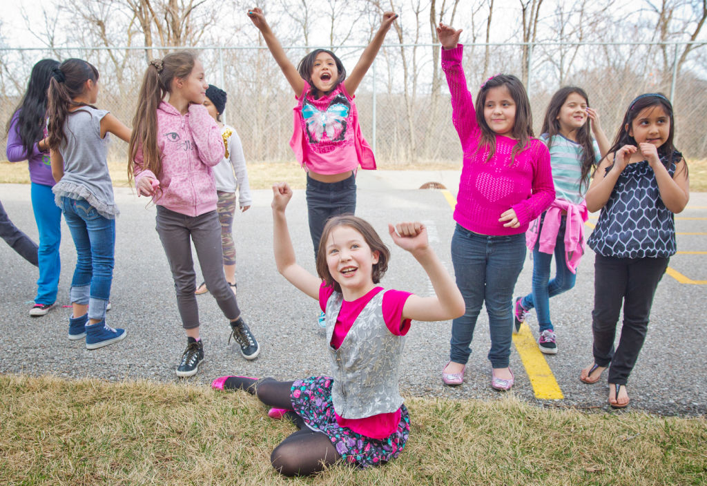 Engineering student harnesses girl power, starts engineering-science club at Gomez Elementary (copy)