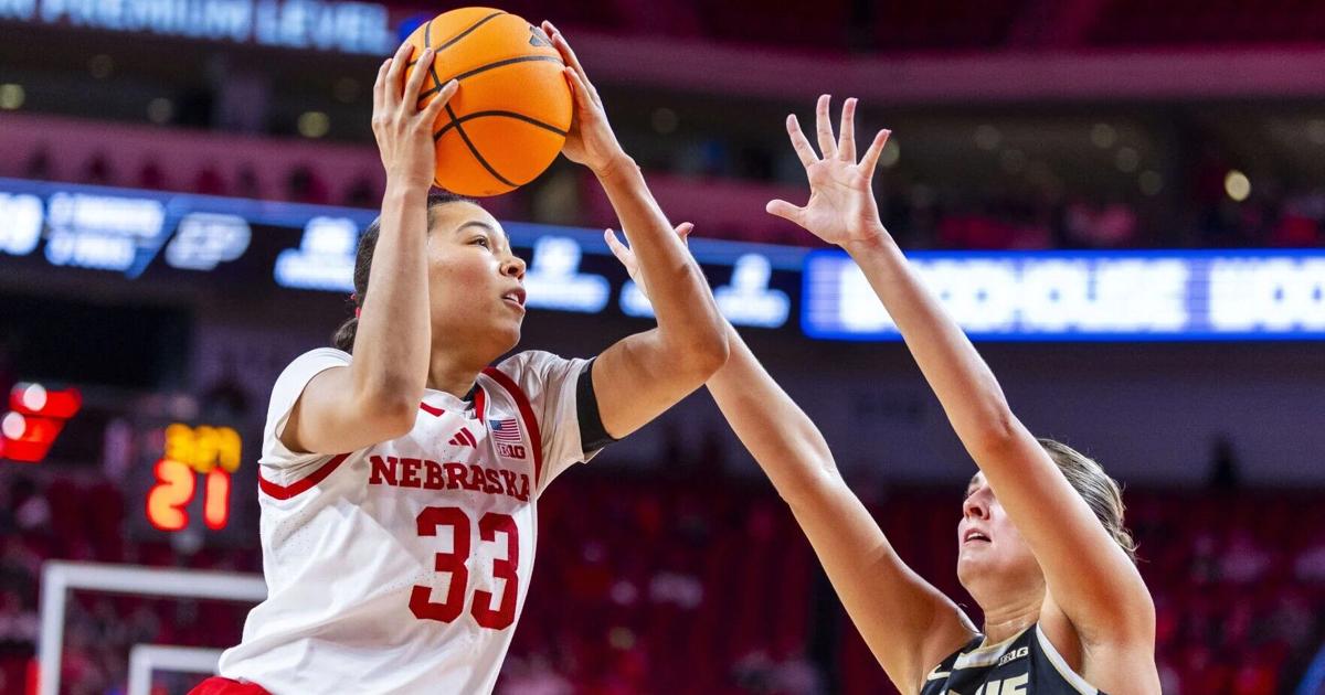 Die Damen-Basketballmannschaft der University of Nebraska beendet ihre ...