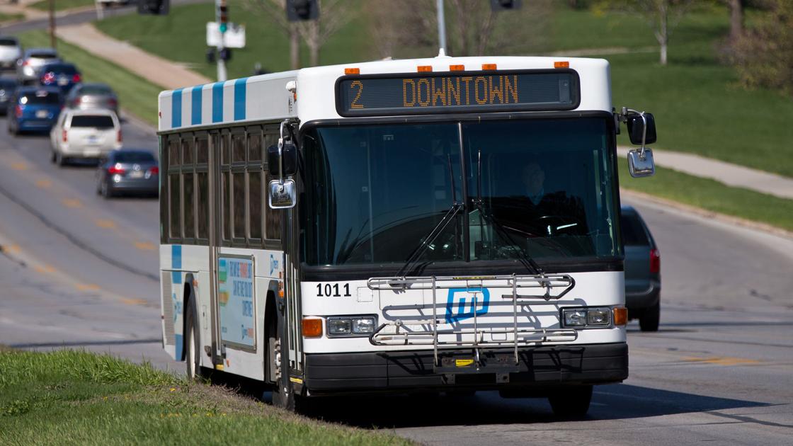 Metro Makes Bus Rides Free Asks Riders To Enter And Exit At The Rear Of Buses Health Omaha Com