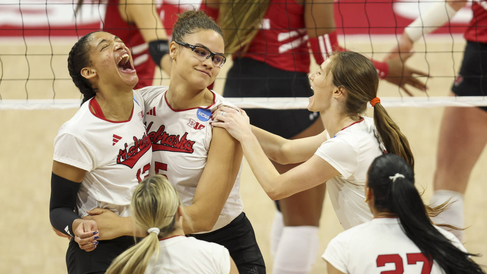 Nebraska Volleyball Sweeps Wisconsin In Elite Eight Match