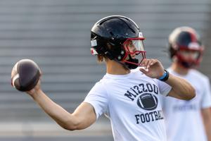 060926-owh-spo-milsouthpractice-cm-06.JPG