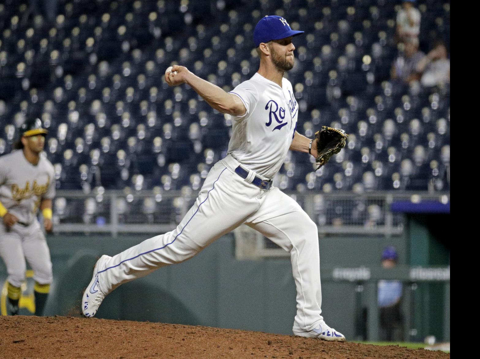 Now Pitching For The Royals Former Husker Alex Gordon Blogs Omaha Com