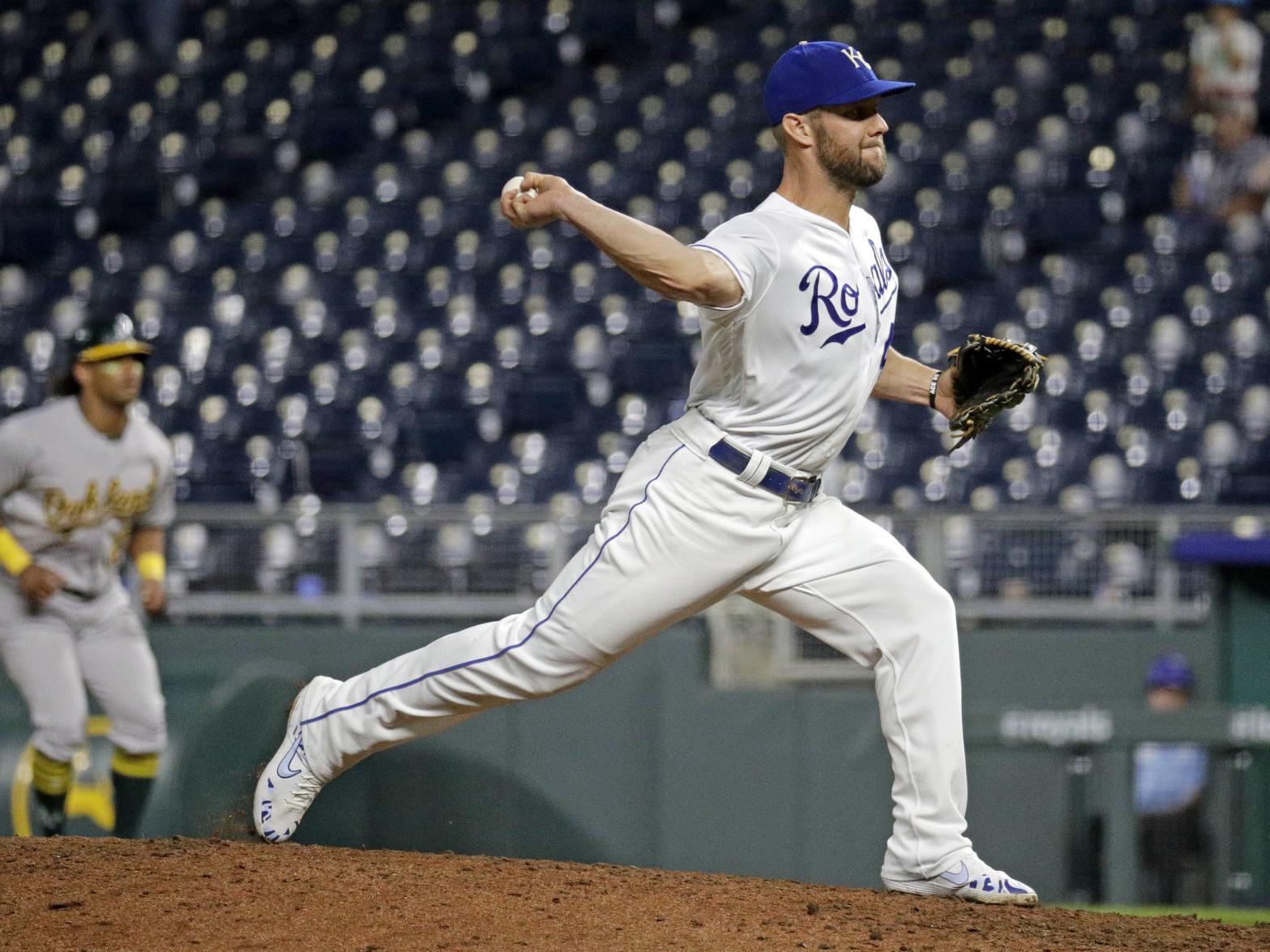 Now Pitching For The Royals Former Husker Alex Gordon Blogs Omaha Com