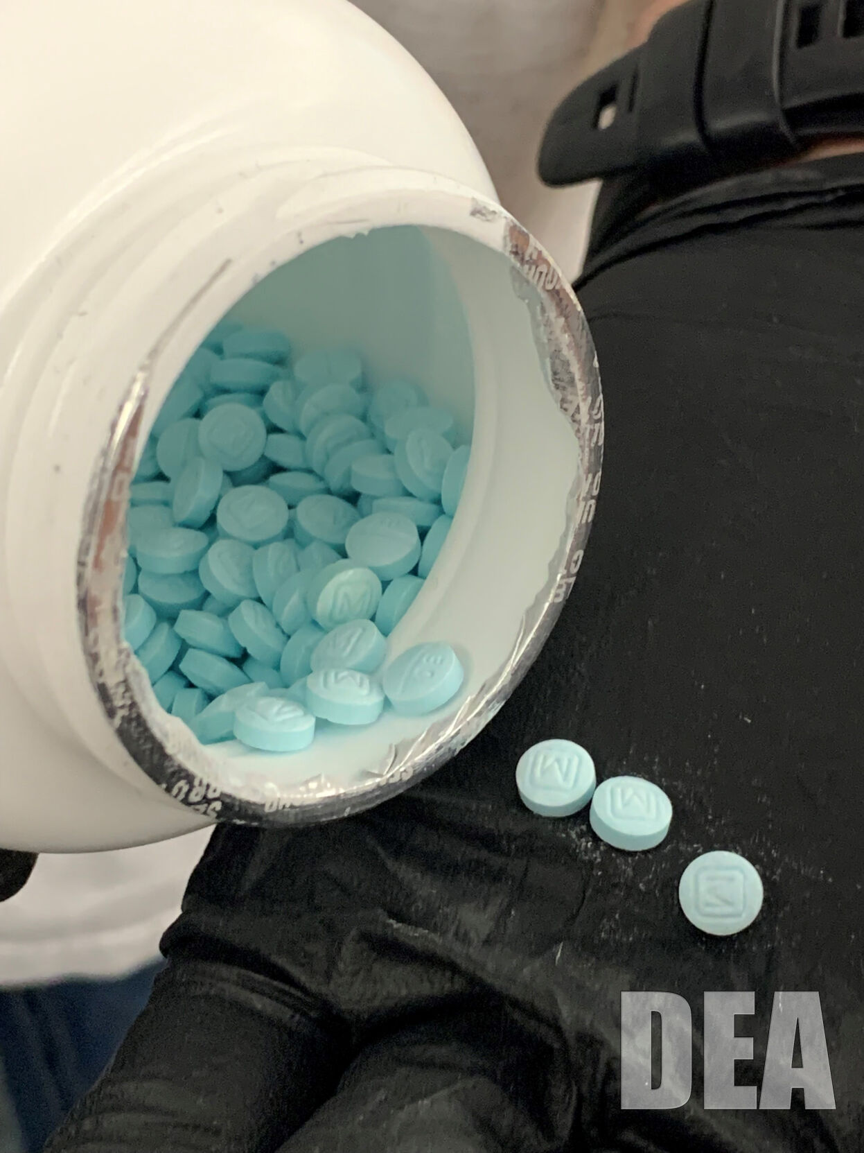 DEA s fentanyl campaign takes 32 000 pills off Omaha streets over