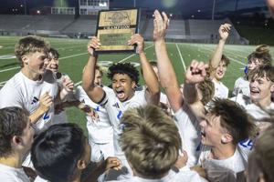 Lincoln East vs Lincoln Southeast Boys Prep Soccer Districts