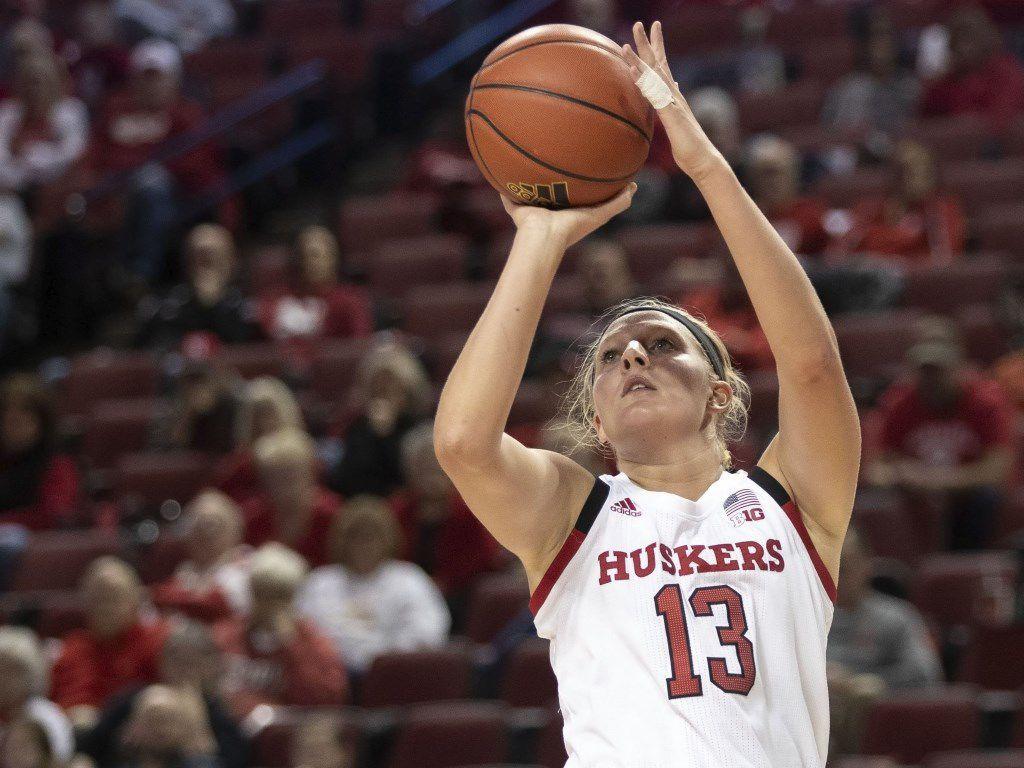 Women S Basketball Husker Starter Ashtyn Veerbeek Leaves Nu For