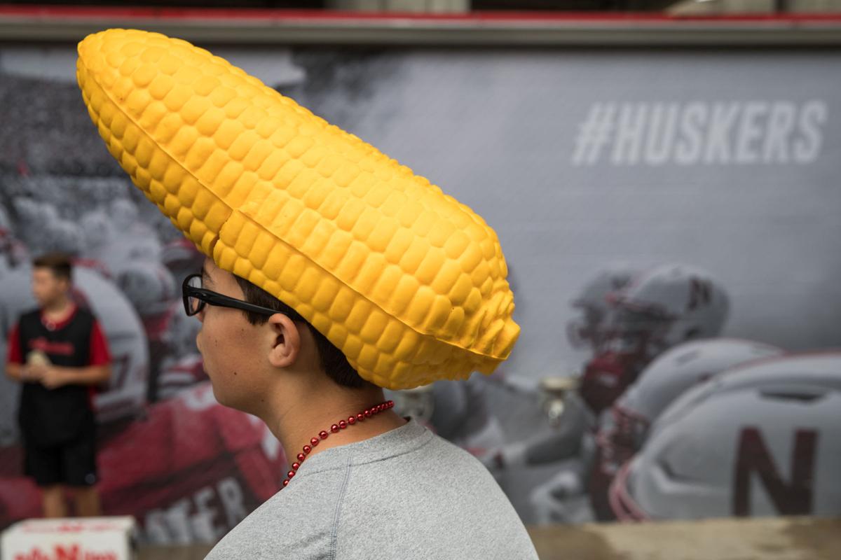 321666 BJShuskerHuskiesFans06