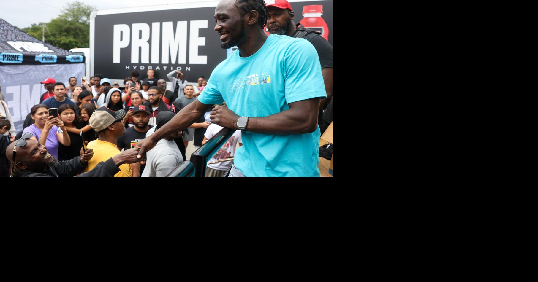 Boxweltmeister Terence „Bud“ Crawford wird bei der Abschlussfeier am ...