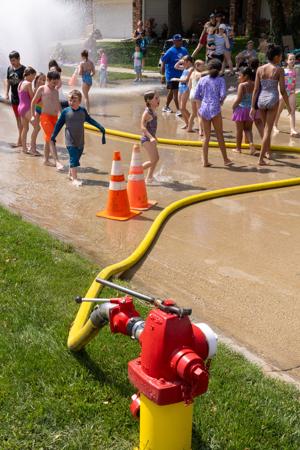 060326-owh-new-hydrants-jc-5.JPG