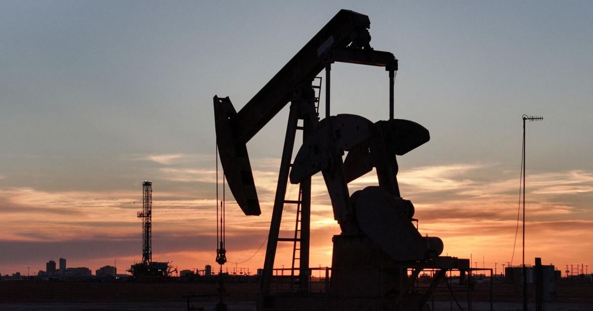 Oil-price bets ahead of Iran war news totaled $7 billion, reporting shows