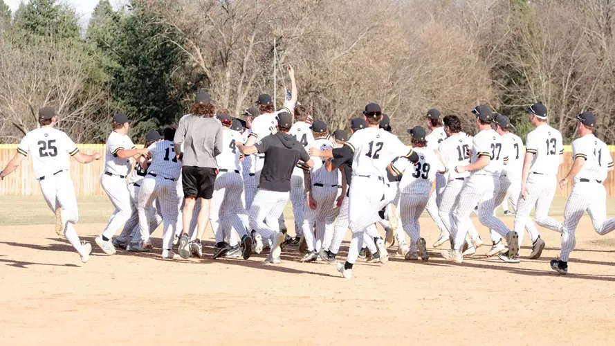 Wild ninth inning rally gives Wayne State 13-12 win over Concordia-St. Paul