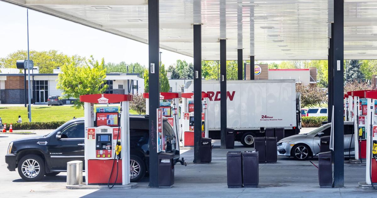 Spot fuel outages reported across parts of Nebraska: What's behind the ...