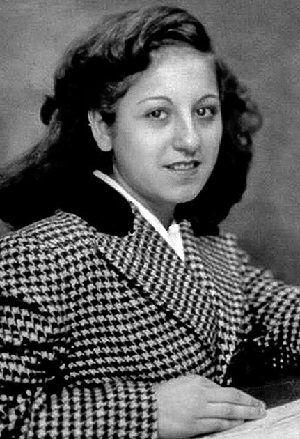 Giaffoglione, Sarah