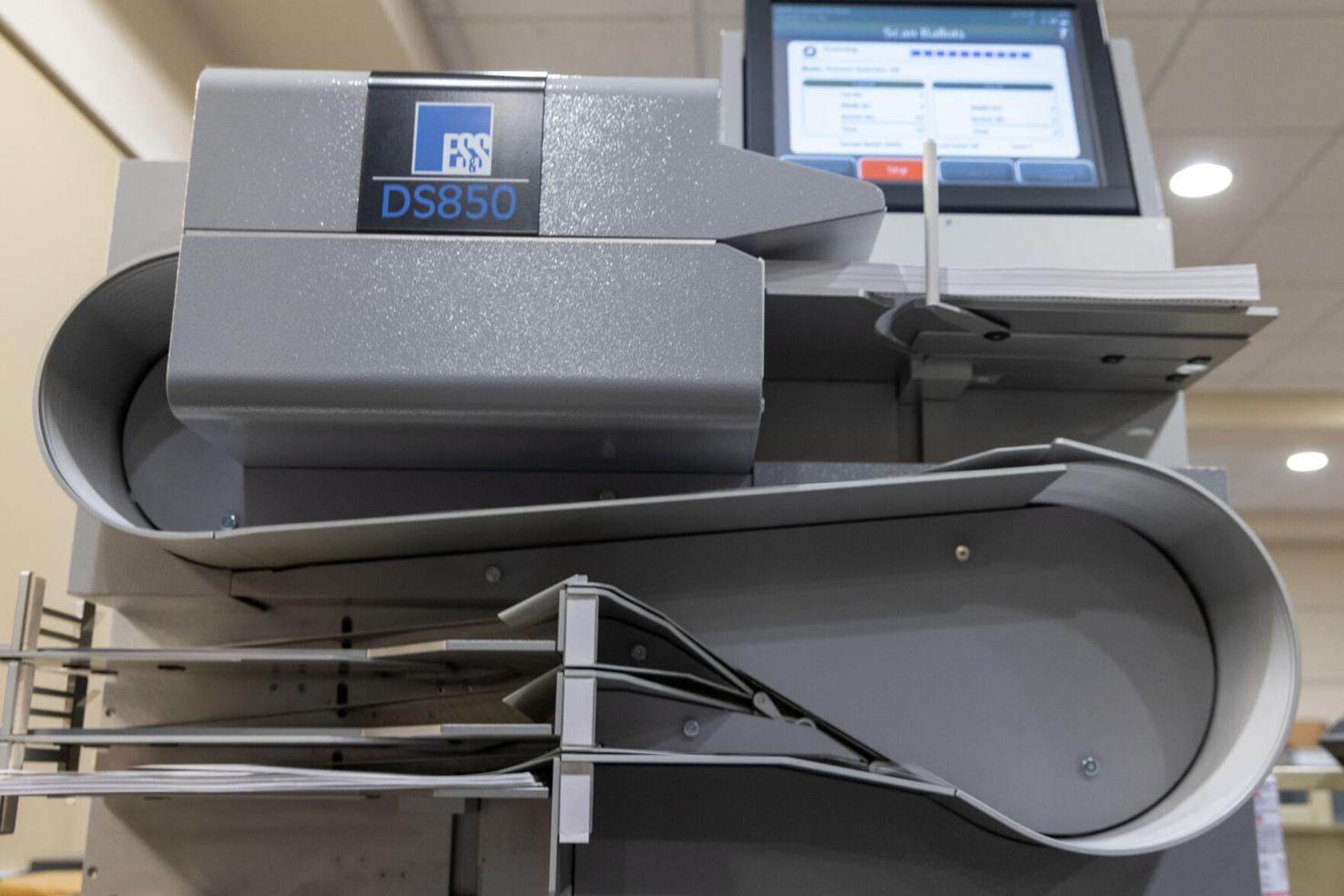 Photos Douglas County demonstrates ballot counting