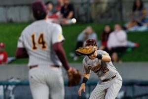 052926-owh-spo-ncaabase-nf-08